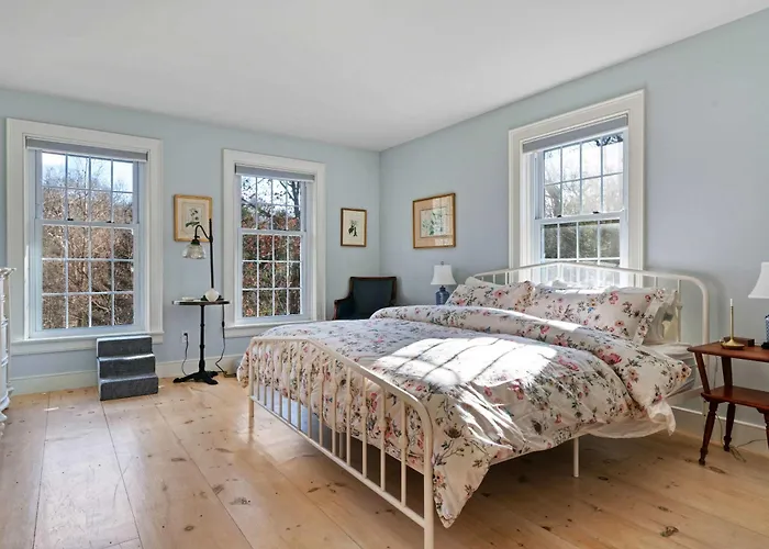 Cardinal Crossing - Stylish & Spacious Hudson Valley Getaway With Heated Saltwater Pool