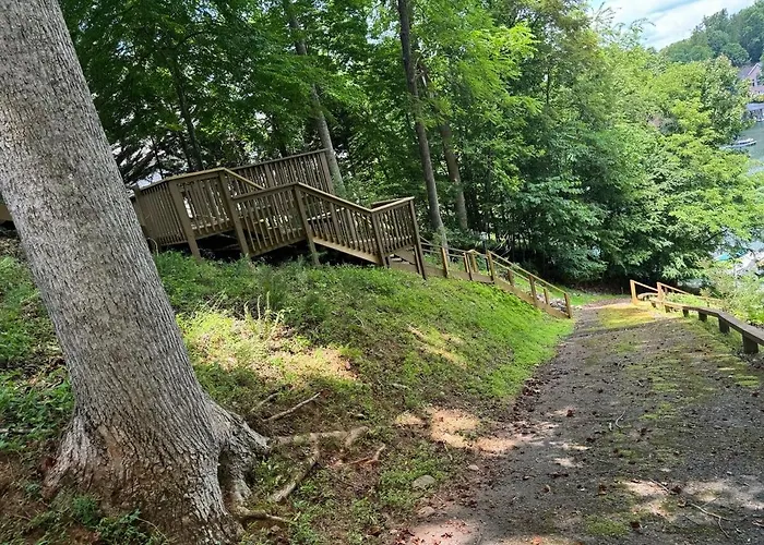 Just Breathe-Lakefront-Private Dock-3Br-Pets Yes