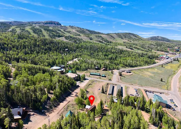 Ski-Lee Retreat - Ski - Hike - Explore - Sleeps 10