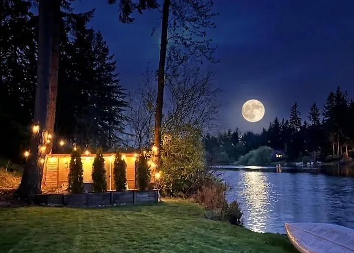 Birdsong Lakeside Serenity Retreat