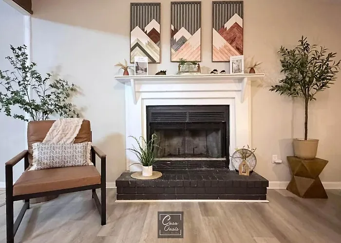 Cozy Sunlit 4 Beds House Fully Fenced Near Base