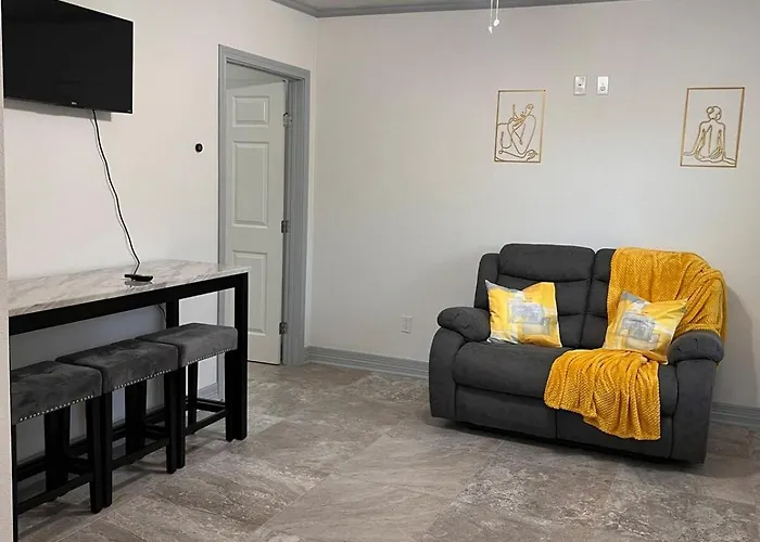 Lovely Entire Apartment In Tyler