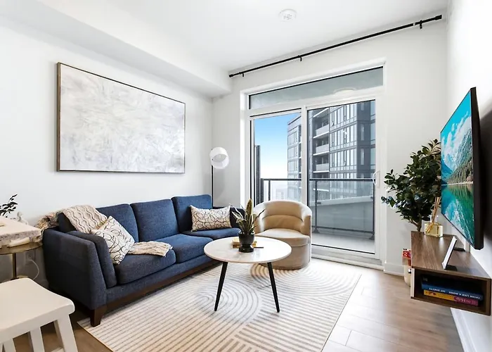 Stylish Skyview Condo In Kitchener Downtown