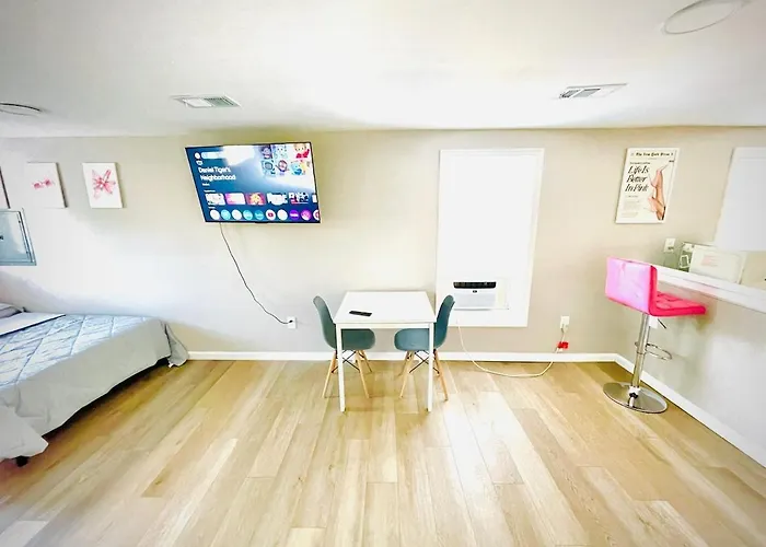 Rosa 2Bed Apartment By Citylux - 10 Mins Airport