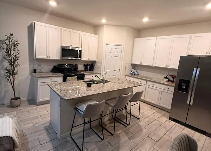 Palm Grove Retreat - Hot Tub - Rsw - Hertz - Jetblue Park
