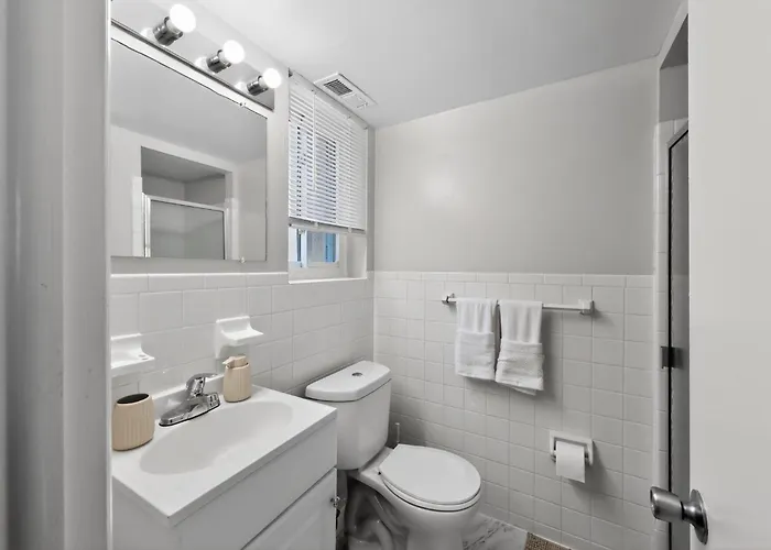 Beautiful 2 Bedroom In The Chateau