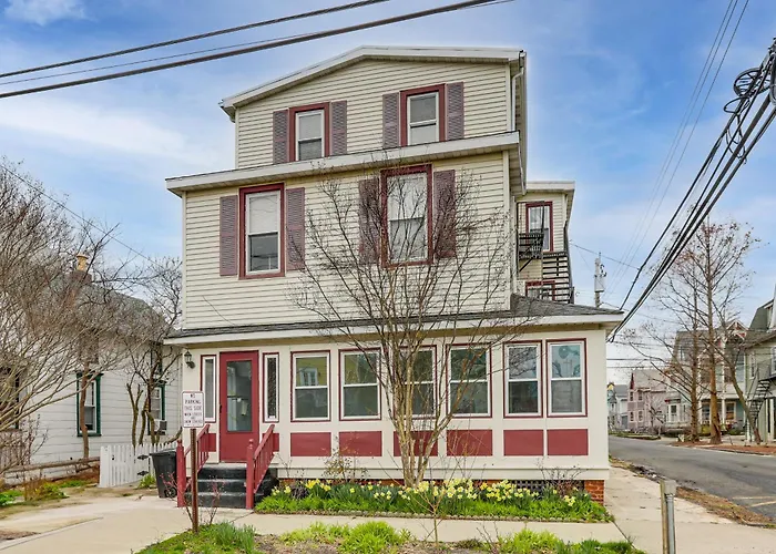 Steps To Shore & Boardwalk! Ocean Grove Getaway