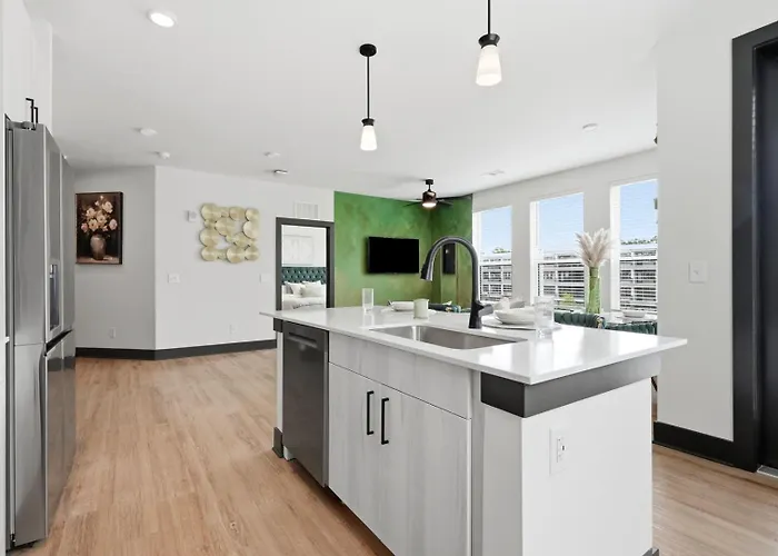 Modern Emerald Oasis Stylish Decatur Getaway