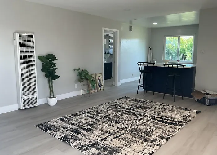 Large Hayward Retreat W Huge Backyard And Bay Views