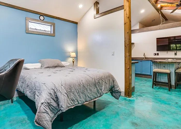 Paluxy Riverfront Couple'S Studio On Over 2 Acres!