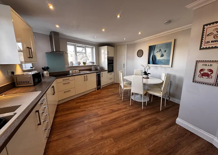 Frinton Escapes - Ashlyns Apartment