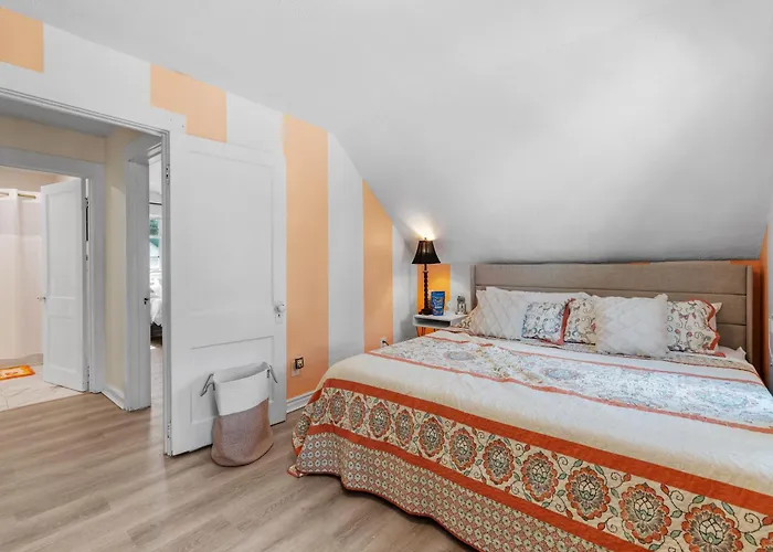 Stylish Boho 2Br New Furnishing Quite Area