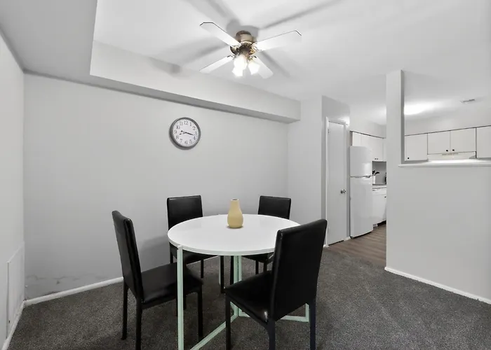 Beautiful 2 Bedroom In The Chateau