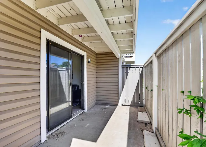 Spacious 2Br Stay With Updated Interiors