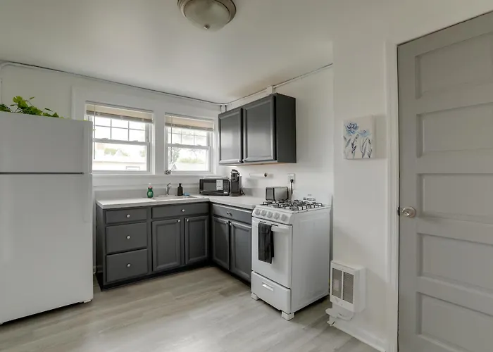 5 Blocks To Sand! Pet-Friendly Unit In Ocean Grove