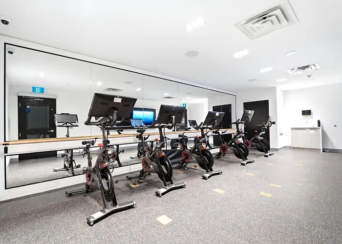 Stylish Skyview Condo In Kitchener Downtown