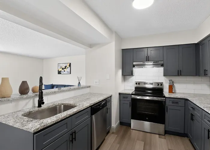 Modern 1-Bedroom Apartment In Lenexa