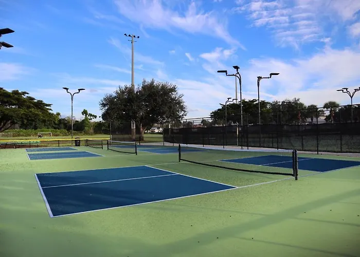 Estero Condo Near Naples, Rsw, Fgcu And The Beach