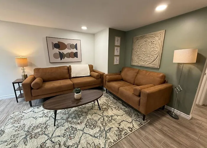 Modern 2Br Retreat W Heated Floors-Gazebo