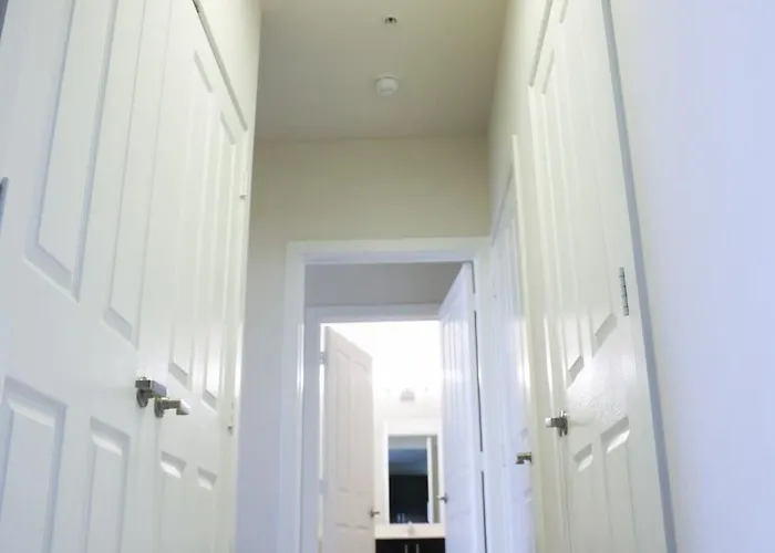 Cozy & Inviting 2Bd 2Bth Apt Home