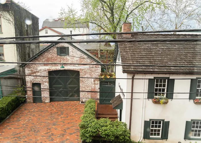 The New Hope Loft Retreat Walkable & Serene