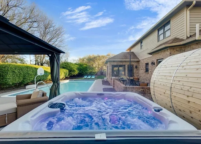 Luxury 5Br Sleeps 20 Pool, Sauna, Theater Pets