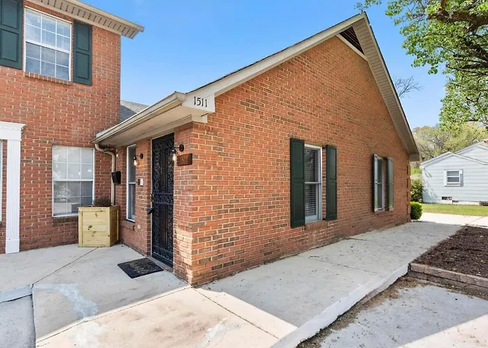 Casa Oasis Dual Living Plus Modern Suite