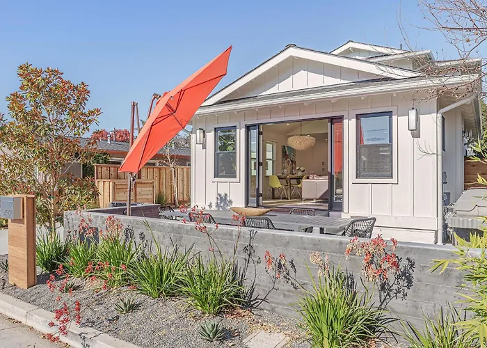 3868 Emerald House