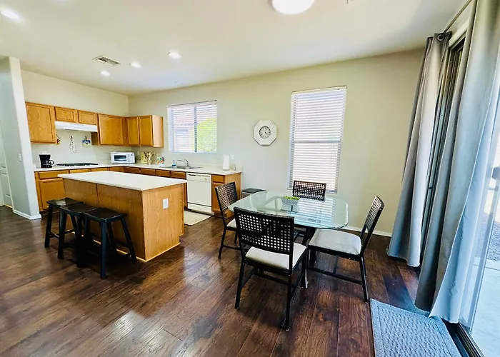 Comfy Home - Surprise Az