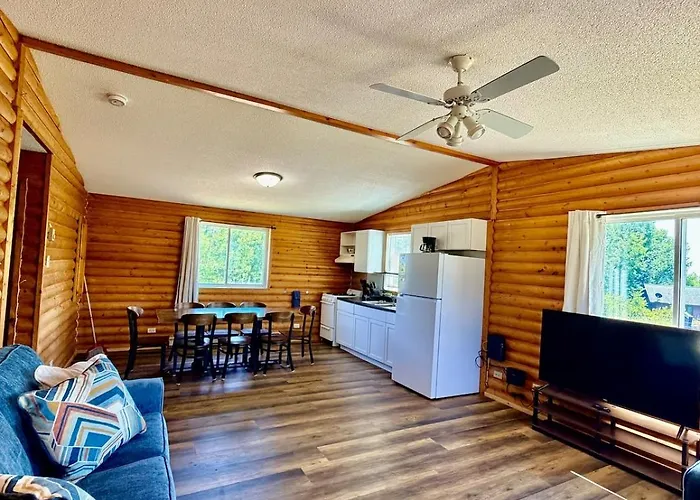 1818 Trailside Birch - Cabin 1
