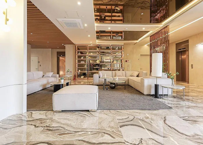 Almond Hotel