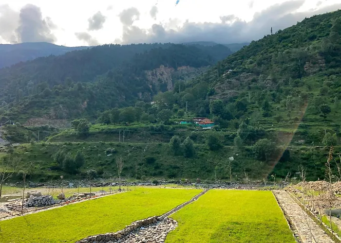 Lavender Resort Naran