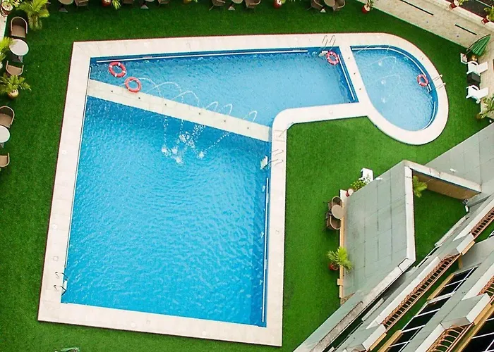 Galaxy La Palm Royal Hotel