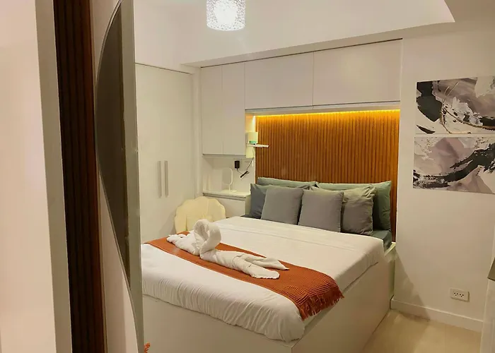 Lotuz Staycation At Azure North