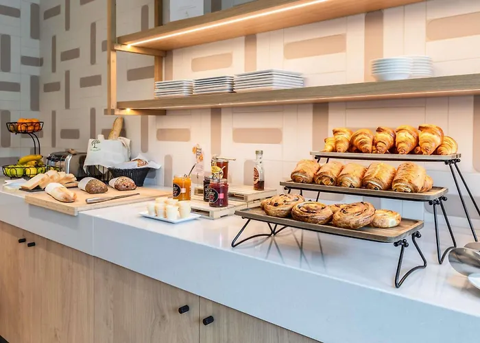 Hotel Mercure Paris Boulogne Pont De Saint Cloud
