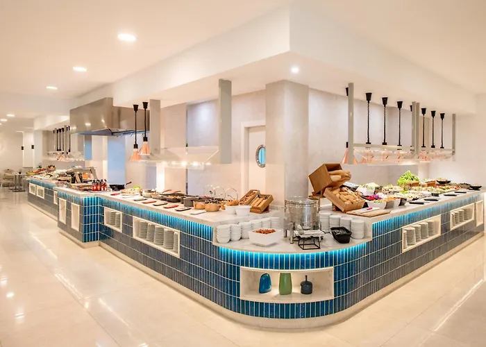 Hotel Las Arenas, Affiliated By Melia
