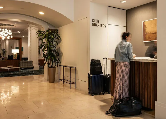 Club Quarters Hotel Downtown, Houston