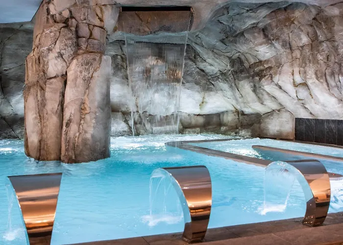 Le Riviera - Hotel Restaurant & Spa - Ex Golden Tulip Aix Les Bains