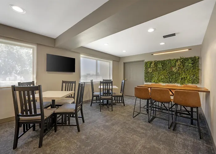Best Western North I-25 Hotel