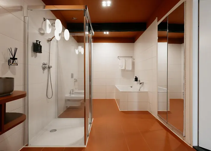 Hotel Vrythof - Just A Room - Digital Check-In, Key By Email Or Sms