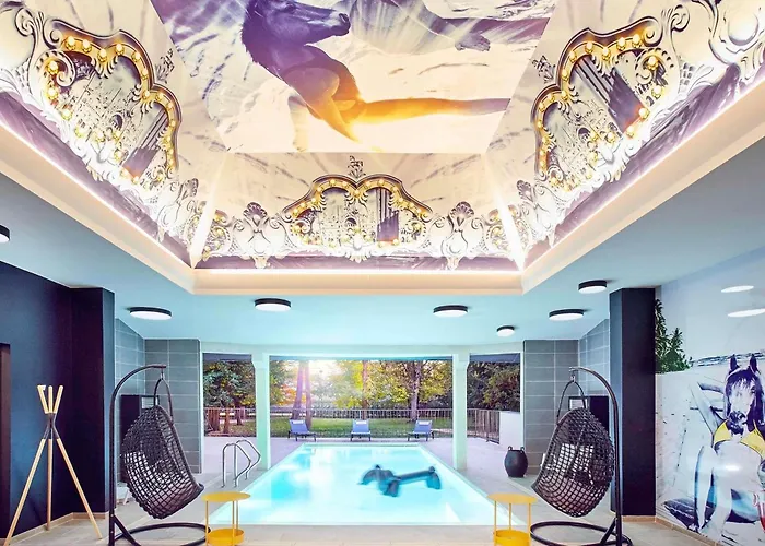 Hotel Mercure Chateau De Fontainebleau