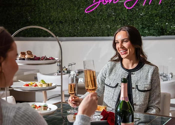 Sofitel Chicago Magnificent Mile