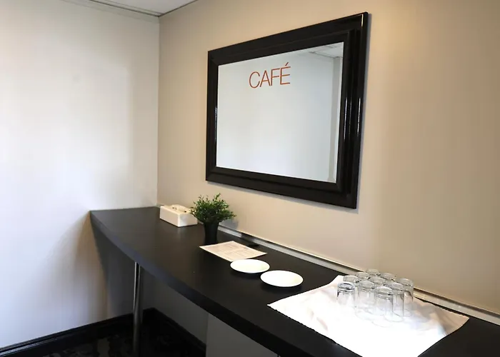 Travelodge By Wyndham Quebec City Hotel & Convention Centre
