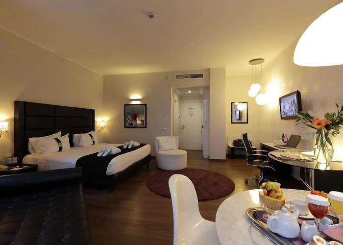 Holiday Inn Genoa City By Ihg