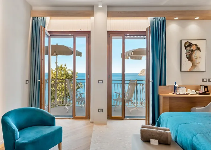 Hotel Porto Roca