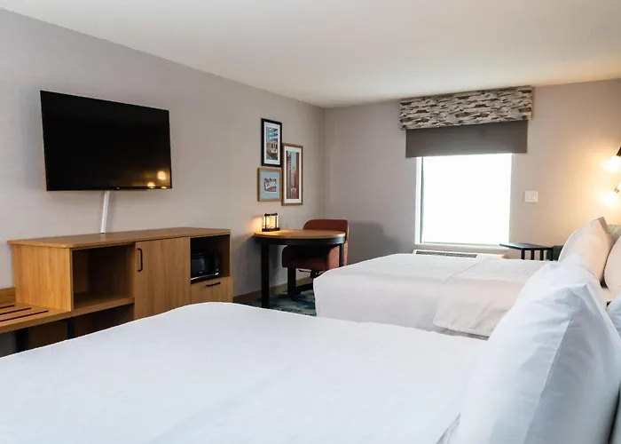 Hampton Inn & Suites Addison