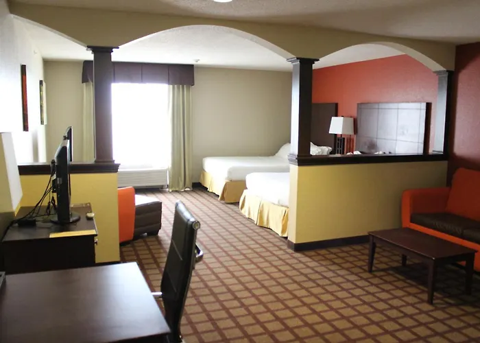 Holiday Inn Express Hotel & Suites Chicago-Algonquin By Ihg