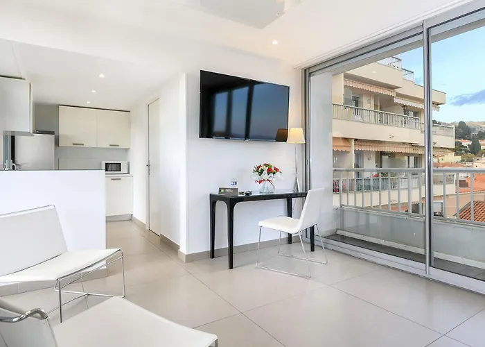Ibis Styles Menton Centre
