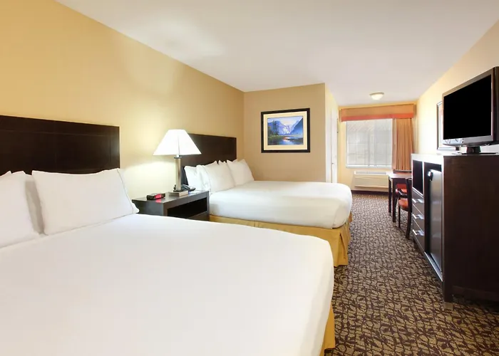 Holiday Inn Express Oakdale By Ihg