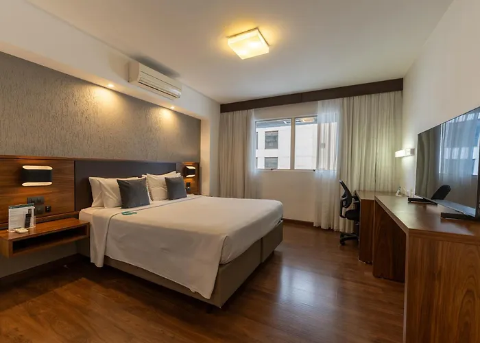 Hotel Deville Curitiba